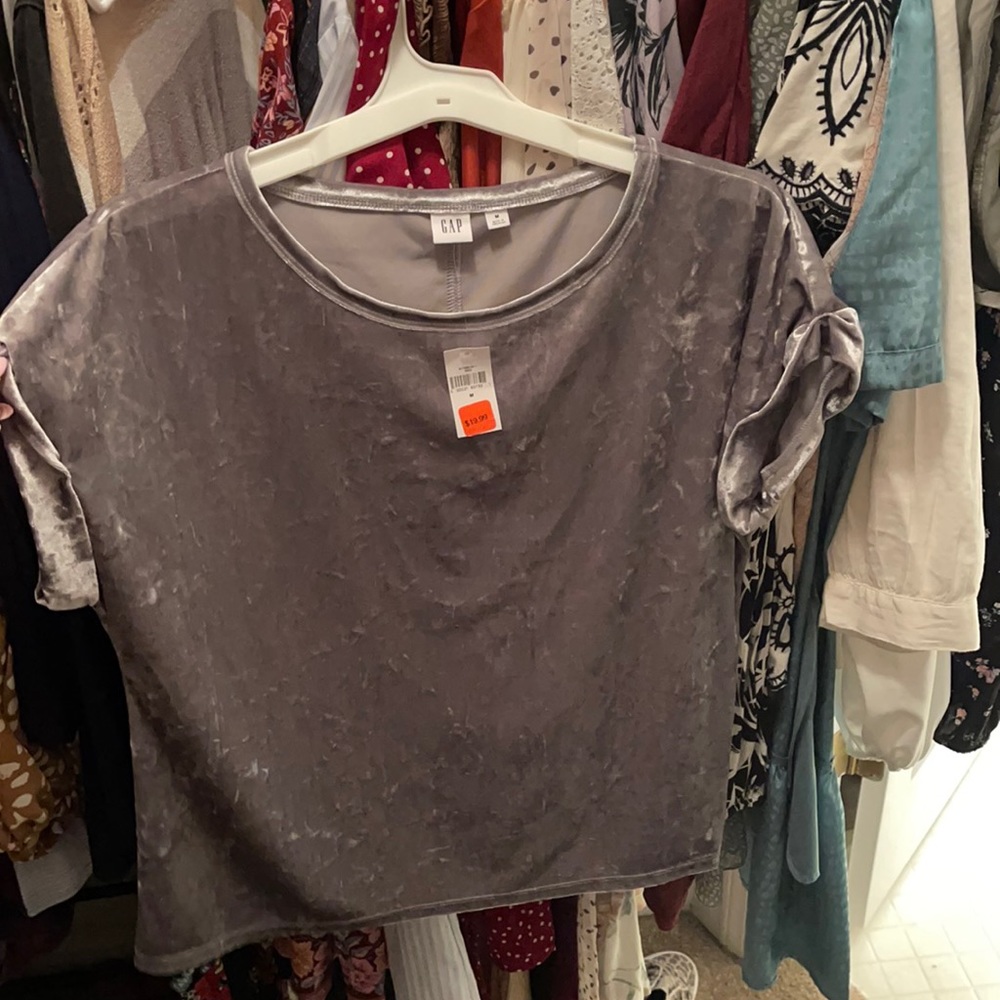 Gap top!